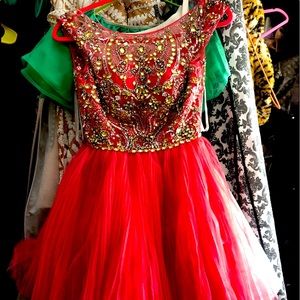 Size 0 coral and stone fit and flare cocktail.